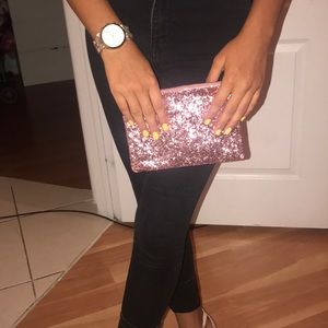 - stunning, partying purse